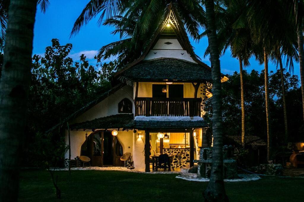 Beach-Front Sumbawa Surf House Lemonga Εξωτερικό φωτογραφία