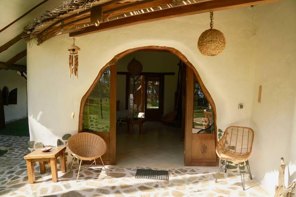 Beach-Front Sumbawa Surf House Lemonga Εξωτερικό φωτογραφία