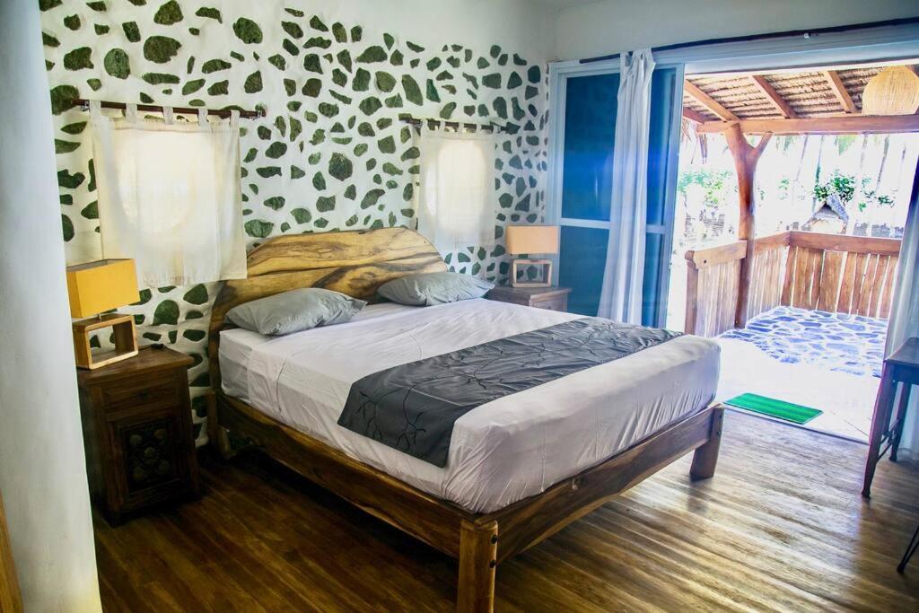 Beach-Front Sumbawa Surf House Lemonga Εξωτερικό φωτογραφία