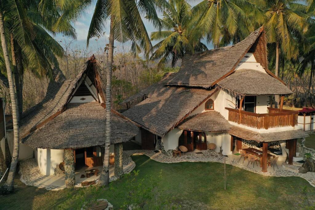 Beach-Front Sumbawa Surf House Lemonga Εξωτερικό φωτογραφία