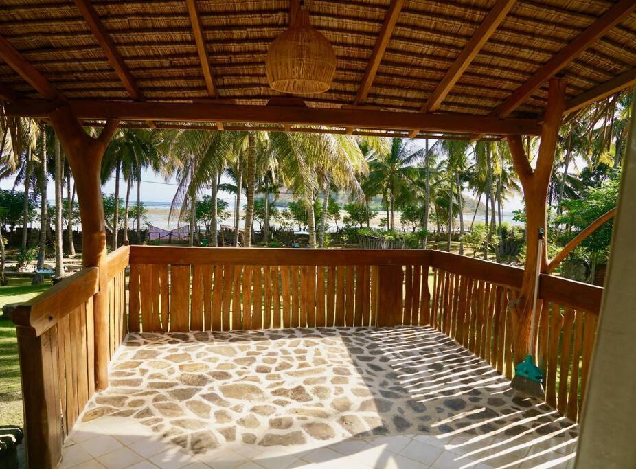 Beach-Front Sumbawa Surf House Lemonga Εξωτερικό φωτογραφία